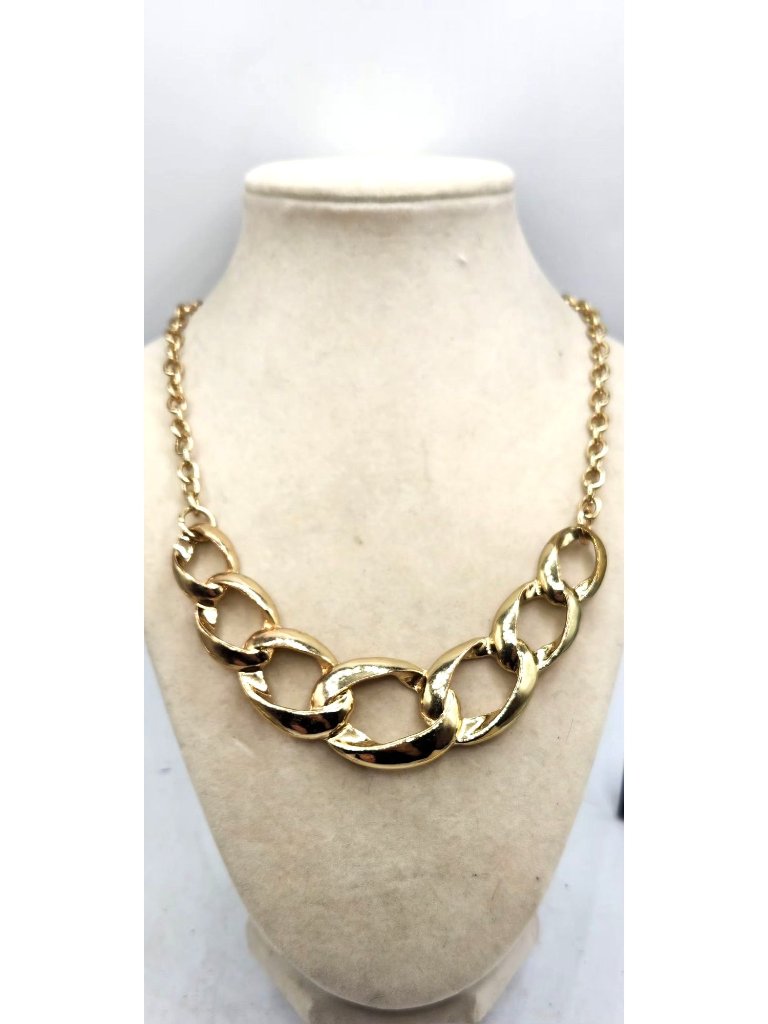 Chunky GoldTone Chain Necklace With Lobster Clasp Closure